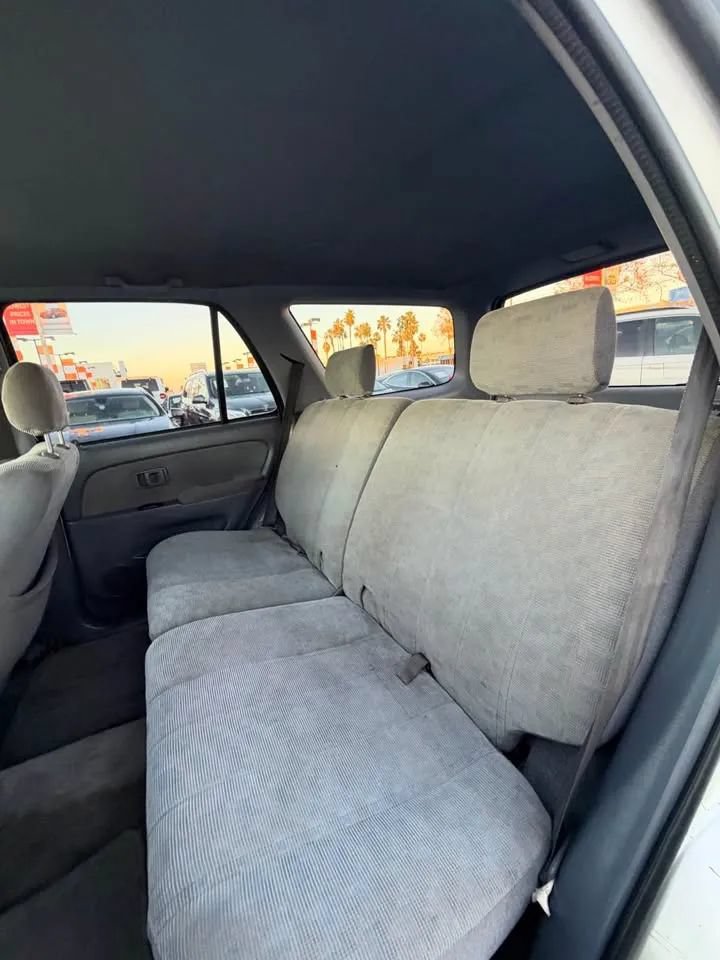 Used 2000 Toyota 4Runner 2WD image 8