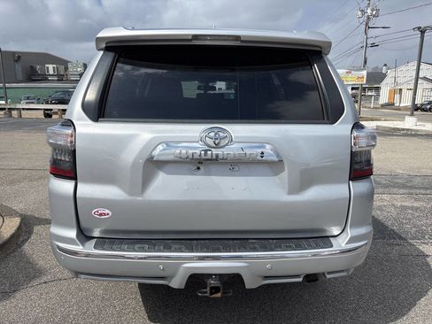 Used 2016 Toyota 4Runner Limited image 8
