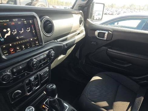 Used 2023 Jeep Wrangler Unlimited w/ Sun & Screen Package image 5