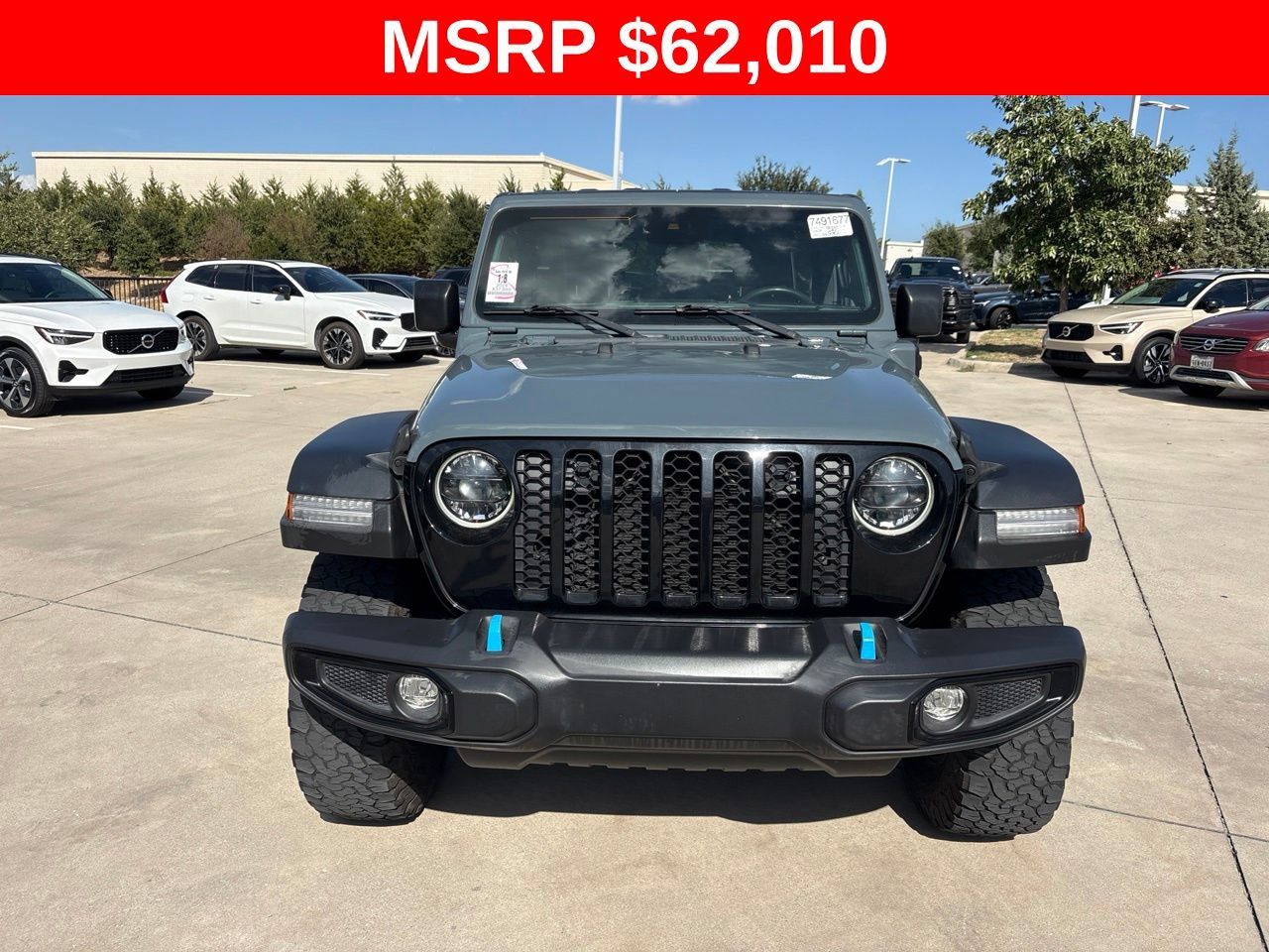 Used 2024 Jeep Wrangler Unlimited AWD/4WD image 2