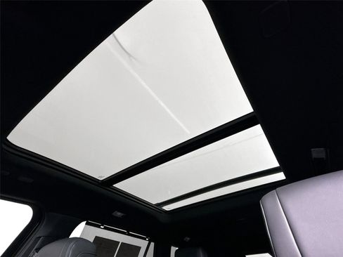 Certified 2025 Toyota Sequoia Platinum image 23