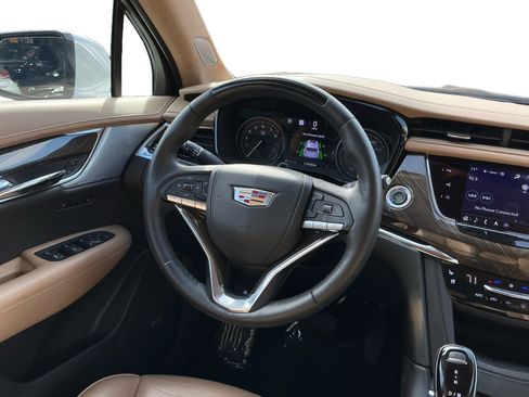 Used 2023 Cadillac XT6 Premium Luxury w/ Platinum Package image 12