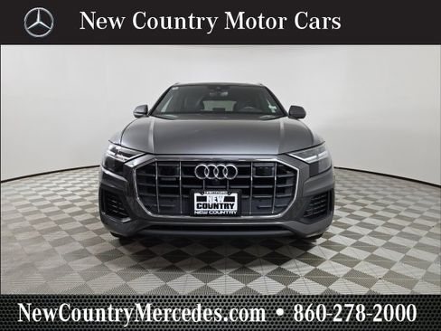 Used 2019 Audi Q8 Premium Plus w/ Premium Plus image 2
