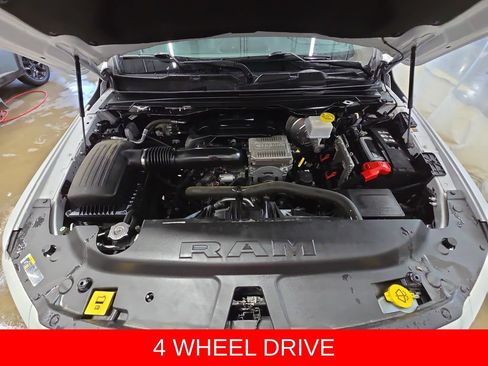 Used 2022 RAM 1500 Laramie AWD/4WD image 31