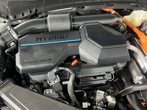 Used 2025 Hyundai Tucson Limited image 36