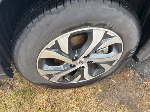 Used 2021 Subaru Outback Limited w/ Popular Package #2 image 3