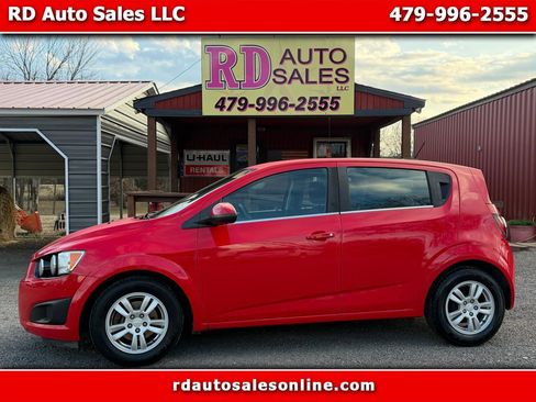 Used 2015 Chevrolet Sonic LT image 1