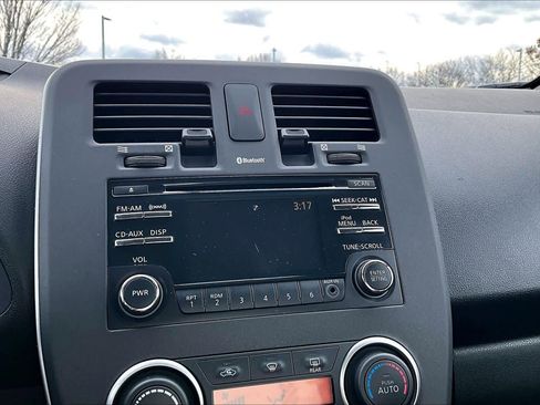 Used 2015 Nissan Leaf S w/ Charge Package image 33