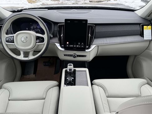 New 2026 Volvo XC90 B5 Ultra w/ Protection Package Premier image 2