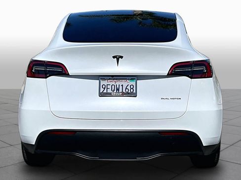 Used 2023 Tesla Model Y Long Range AWD/4WD image 4