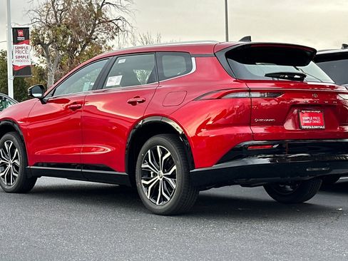 New 2025 Toyota Crown Signia image 7