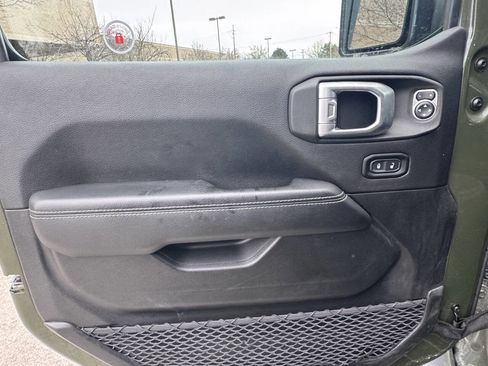 Used 2021 Jeep Wrangler Unlimited Sahara w/ Uconnect 4C Nav & Sound Group image 14