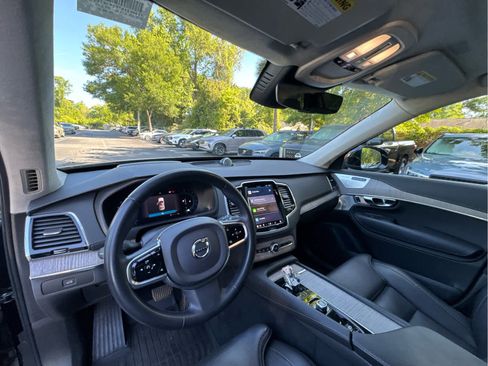 Used 2023 Volvo XC90 B6 Ultimate w/ Lounge Package image 30