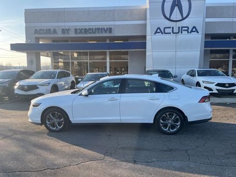 Used 2023 Honda Accord EX image 2