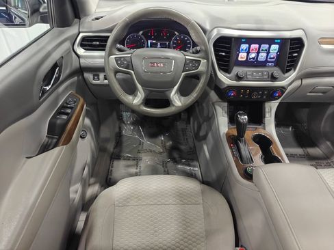 Used 2017 GMC Acadia SLE w/ Driver Alert Package I AWD/4WD image 4