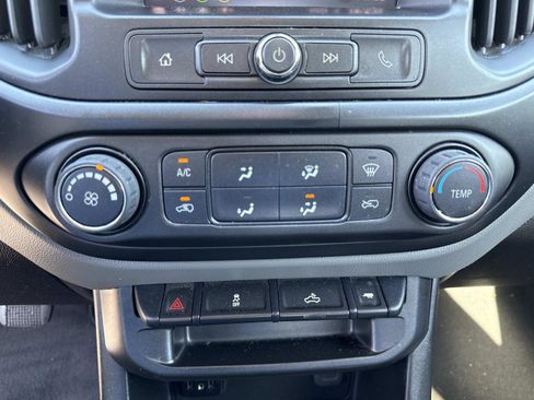Used 2022 Chevrolet Colorado W/T w/ WT Convenience Package RWD image 24