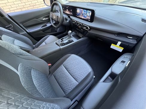 New 2026 Nissan Sentra SV w/ Floor Mat Package FWD image 8