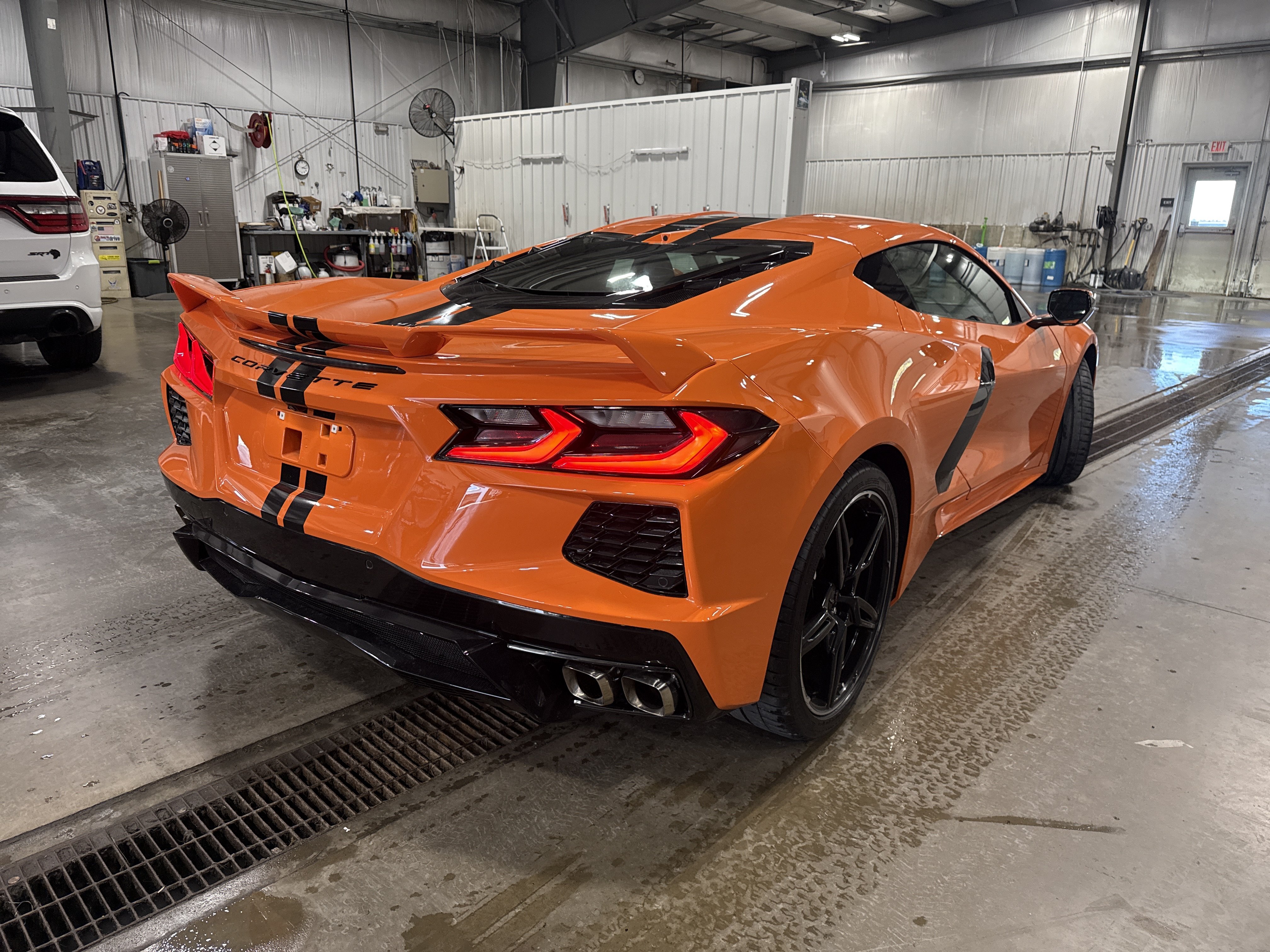 Used 2023 Chevrolet Corvette Stingray Preferred Cpe w/ Z51 Performance Package RWD image 3