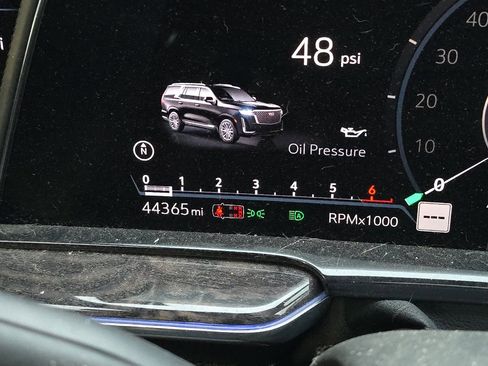 Used 2021 Cadillac Escalade Premium Luxury image 10