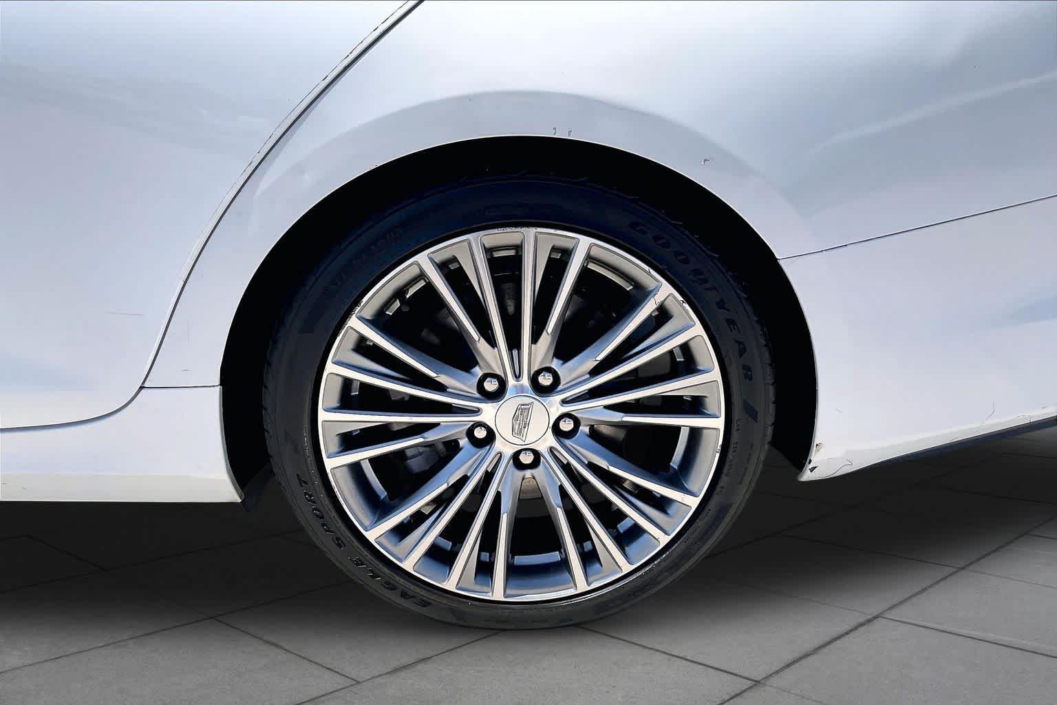 Used 2020 Cadillac CT4 Premium Luxury RWD image 8
