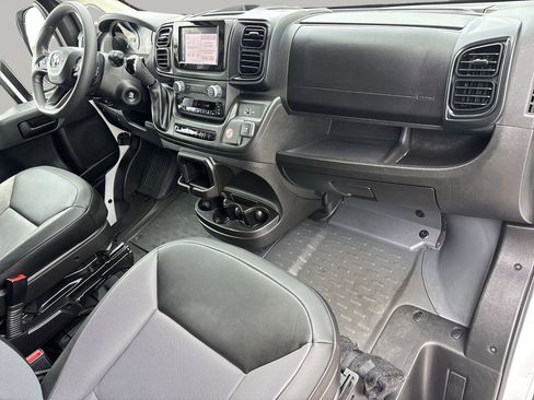 Used 2025 RAM ProMaster 2500 w/ Convenience Group FWD image 11