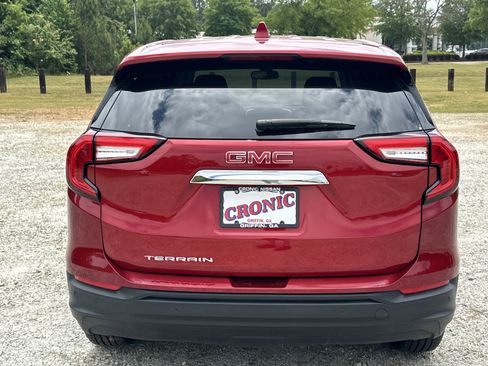 Used 2022 GMC Terrain SLE FWD image 6