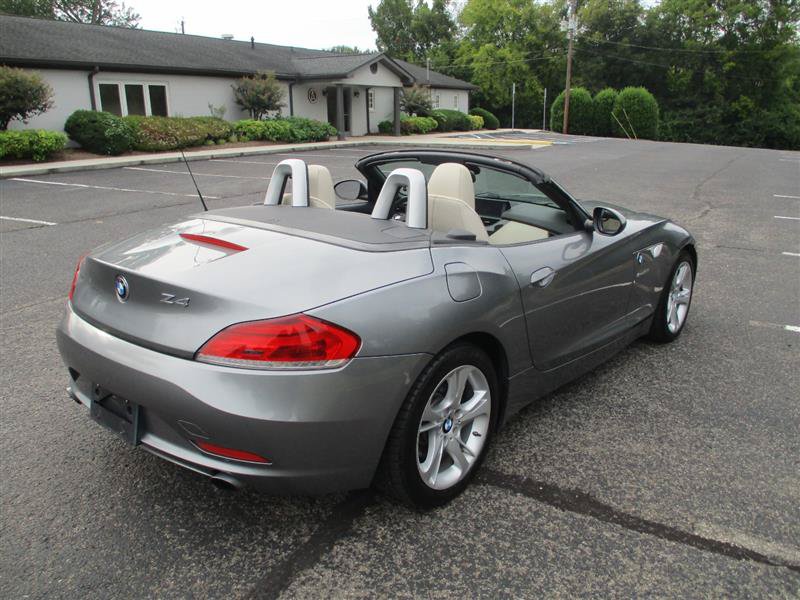 Used 2010 BMW Z4 sDrive35i RWD image 7