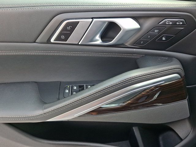Used 2024 BMW X6 xDrive40i AWD/4WD image 15