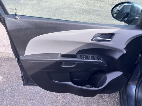 Used 2013 Chevrolet Sonic LT image 10