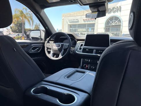 Used 2023 GMC Yukon SLE RWD image 6