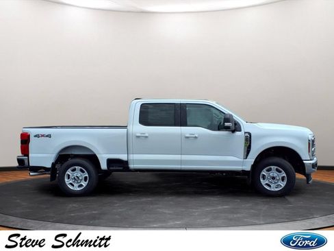 New 2026 Ford F250 XLT w/ XLT Premium Package AWD/4WD image 24
