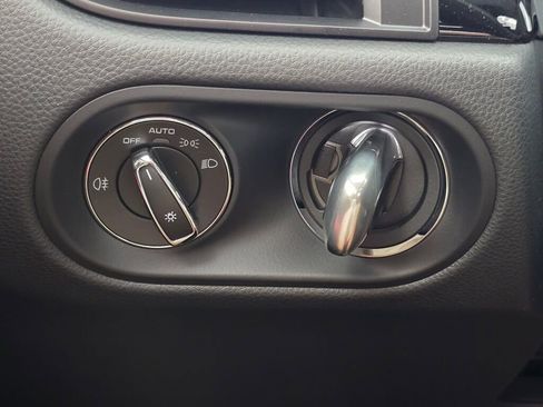 New 2026 Porsche Macan image 32