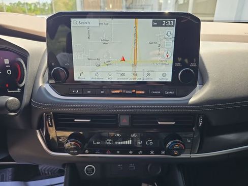 Used 2023 Nissan Rogue Platinum w/ Platinum Premium Package image 20