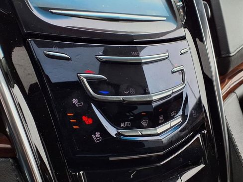 Used 2015 Cadillac Escalade Luxury image 22
