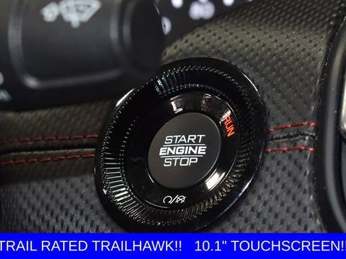 Used 2025 Jeep Compass Trailhawk AWD/4WD image 21