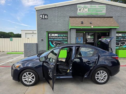 Used 2017 Toyota Yaris iA FWD image 40