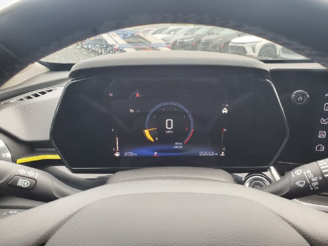 Certified 2024 Chevrolet Trax ACTIV w/ Sunroof Package FWD image 25