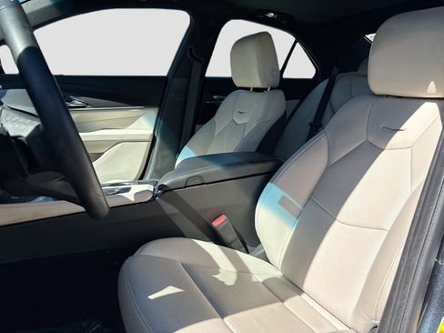 Used 2025 Cadillac CT4 Premium Luxury RWD image 22