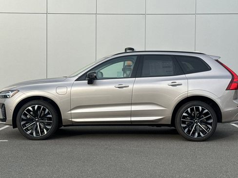 New 2026 Volvo XC60 T8 Ultra w/ Protection Package Premier AWD/4WD image 2