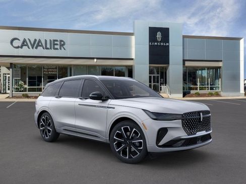 New 2025 Lincoln Nautilus Reserve image 7