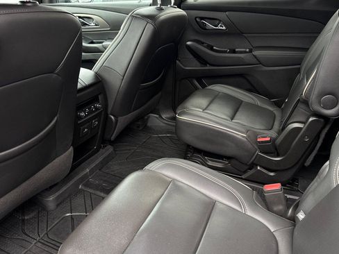 Used 2023 Chevrolet Traverse Premier w/ Redline Edition AWD/4WD image 14