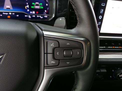 Used 2025 Chevrolet Silverado 1500 RST w/ Dark Appearance Package AWD/4WD image 35