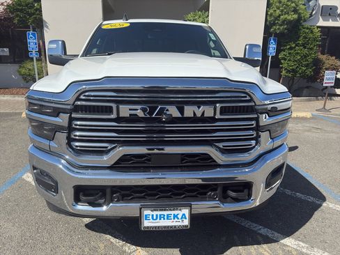New 2026 RAM 3500 Laramie AWD/4WD image 10