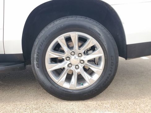 Used 2023 Chevrolet Suburban Premier RWD image 9