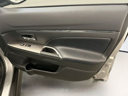 Used 2024 Mitsubishi Outlander Sport AWD image 32