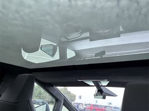 Used 2025 Tesla Cybertruck AWD Crew Cab image 22