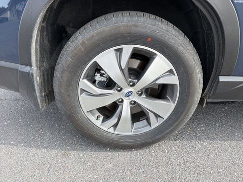 Certified 2025 Subaru Ascent Premium image 11