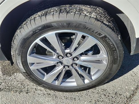 New 2025 Cadillac XT5 Premium Luxury image 5