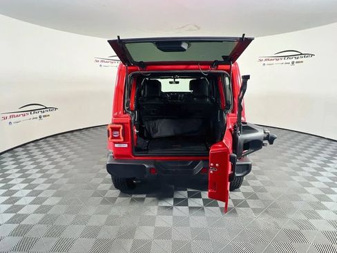 Used 2020 Jeep Wrangler Unlimited Sahara AWD/4WD image 26