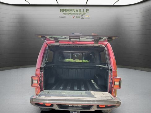Used 2021 Jeep Gladiator Mojave AWD/4WD image 28
